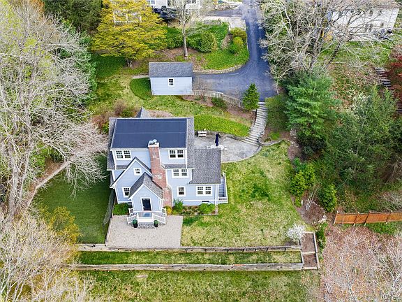 3rd image of 14 Aldridge Road