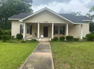 1307 Maple St, Winnfield, LA 71483