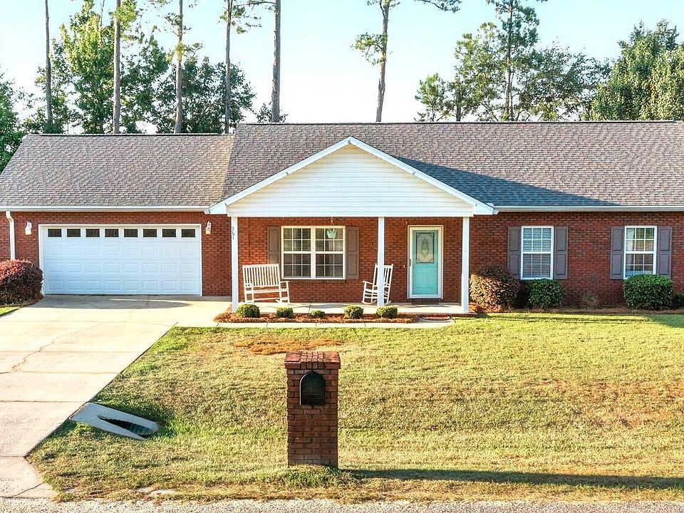 1st image of 961 Haywood Dr