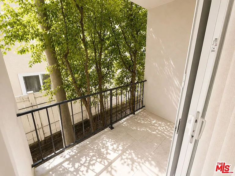 5870 Green Valley Cir #129 — Photo 9