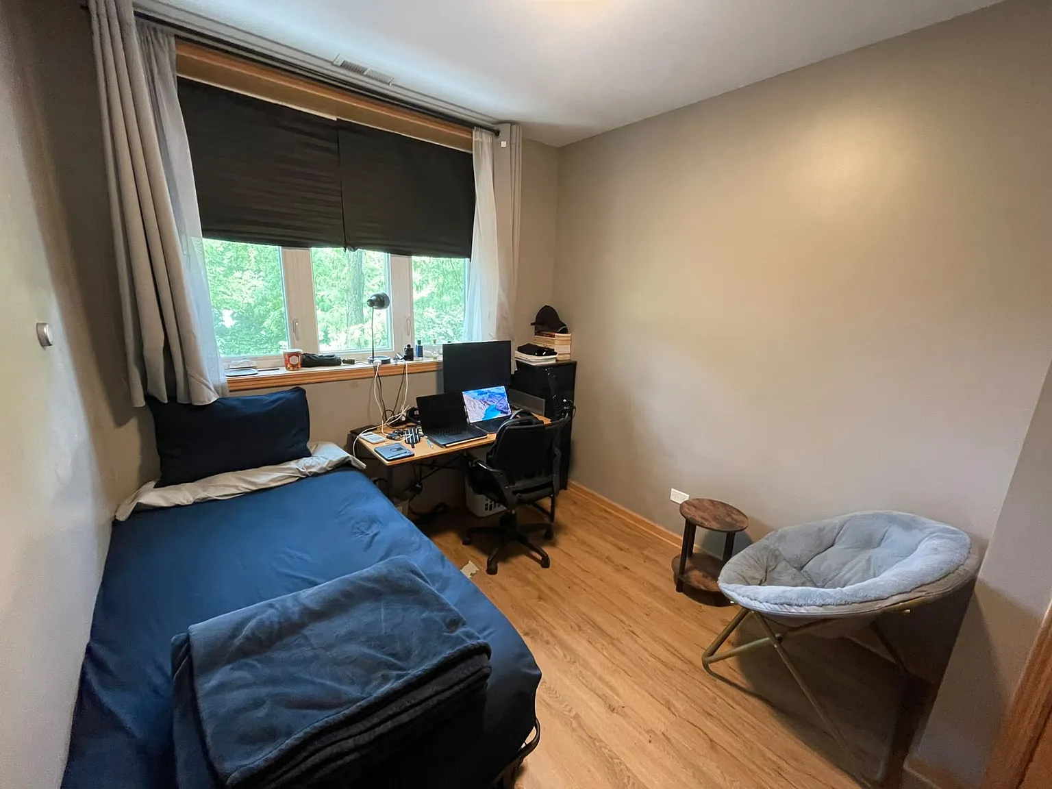 3 bed, $985 — Photo 4