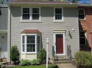 10095 Chestnut Wood Ln, Burke, VA 22015