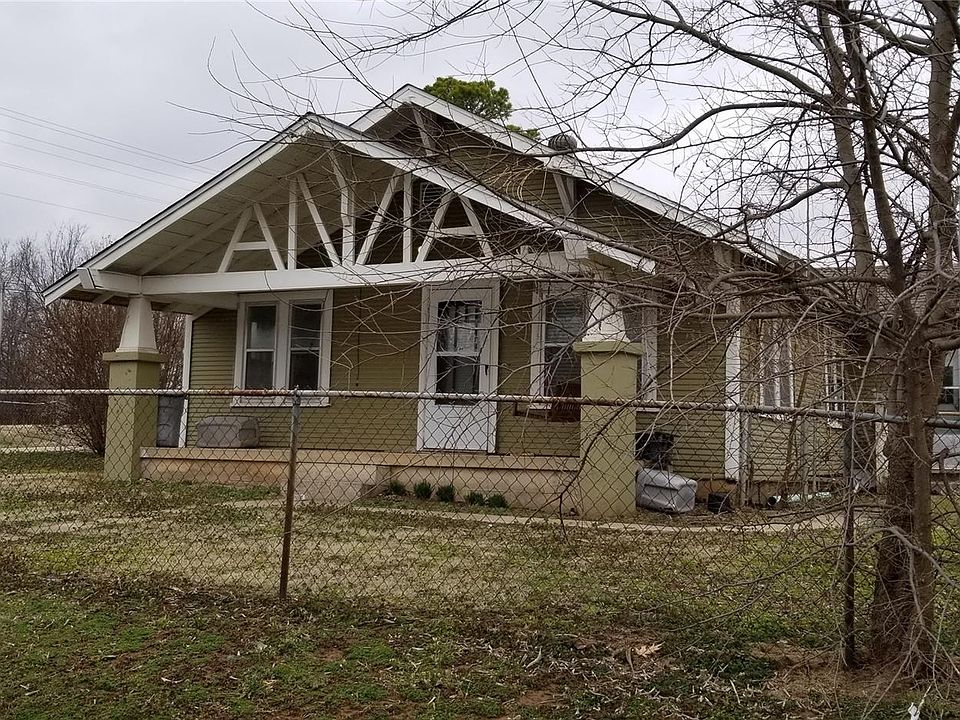 1st image of 303 N Hartman Ave
