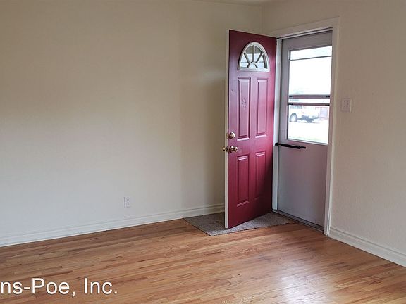 5th image of 1024 S Oxford St
