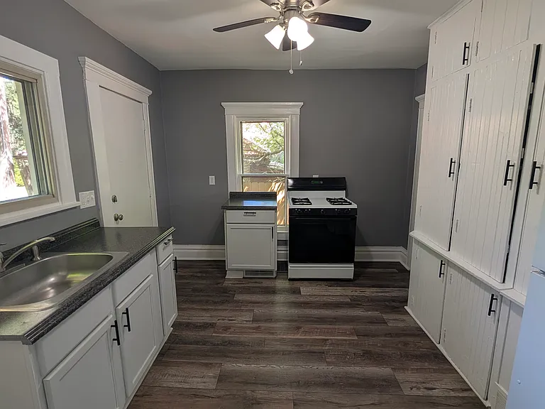 115 S Commonwealth Ave #1 — Photo 6