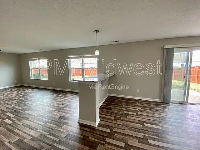 8014 Harshaw Dr — Photo 15