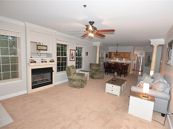 5th image of 308 Riveranne Ct APT 214