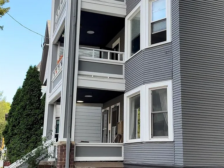 213 S Broom St #3 — Photo 2