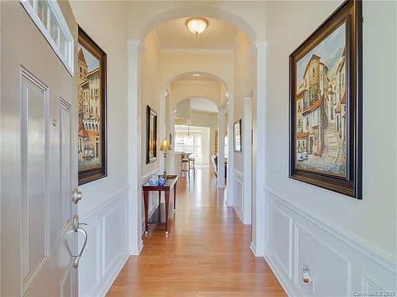 3rd image of 3021 Grande Heights Dr