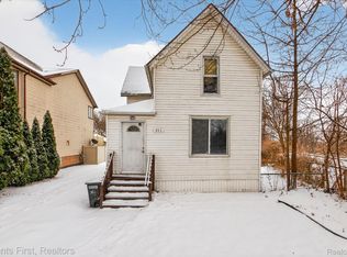 843 Orange St, Wyandotte, MI 48192