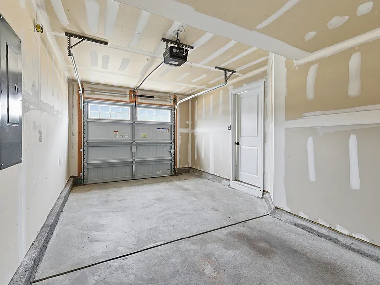 1104 Brimstone Way — Photo 10