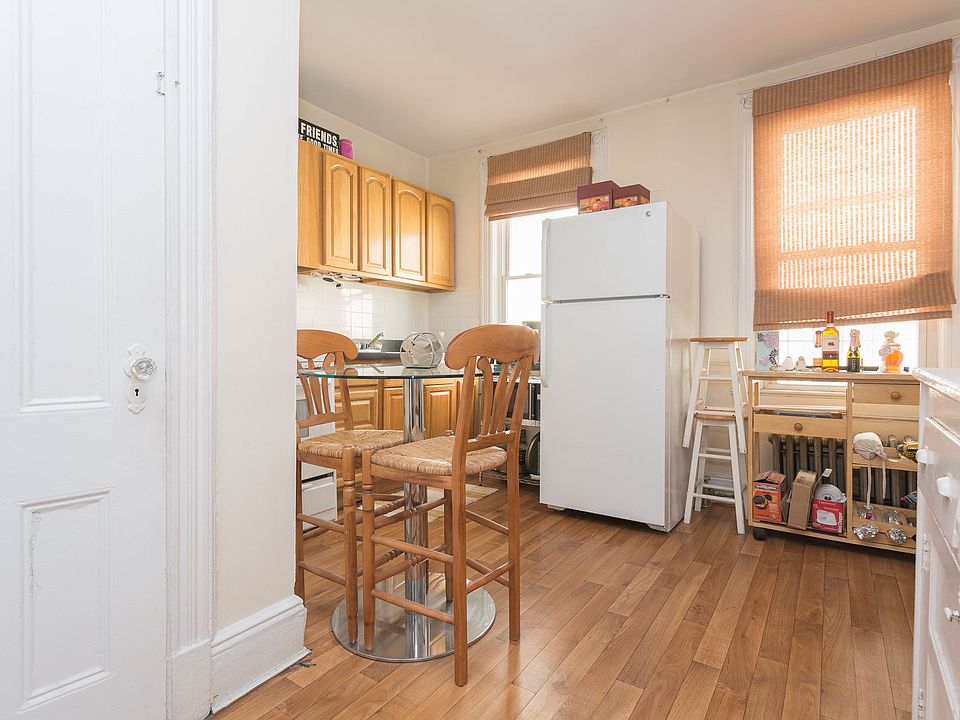 1st image of 2322 32nd St #32nd