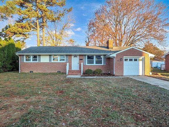 3rd image of 576 Colony Rd