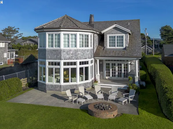 302 S Ocean Ave, Gearhart, OR 97138