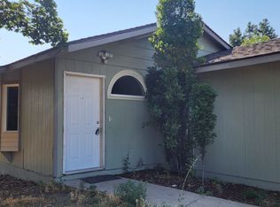 779 NE Lakeside Dr, Madras, OR 97741