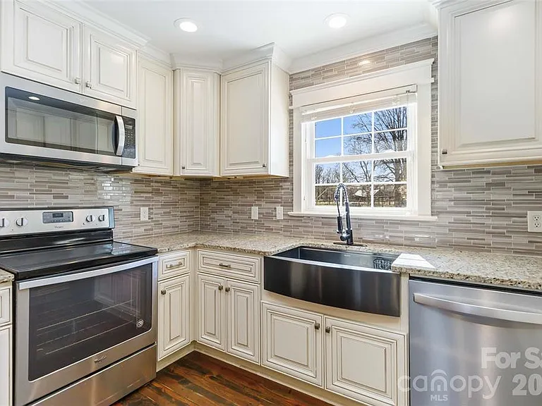 7717 Lancaster Hwy — Photo 3