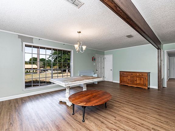 4th image of 2701 Lynwood Dr