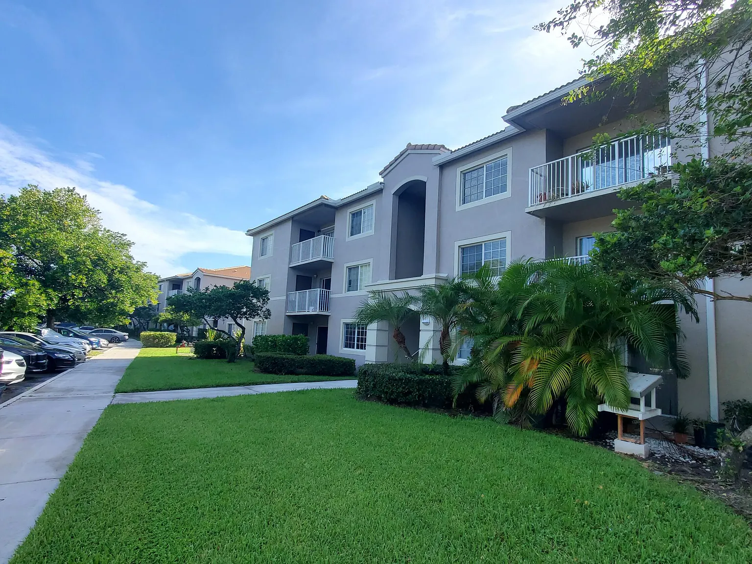 2 bed, 2.0 bath, 1246 sqft, $2,250 — Photo 3