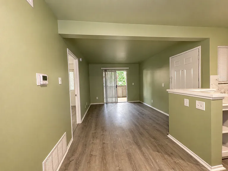 10233 De Soto Ave #B — Photo 6