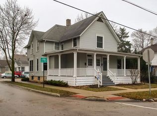 473 N Spring St, Elgin, IL 60120