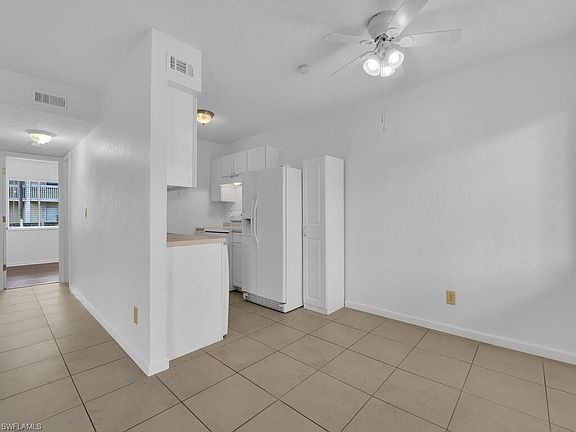 4th image of 4617 Bayshore Dr APT H5