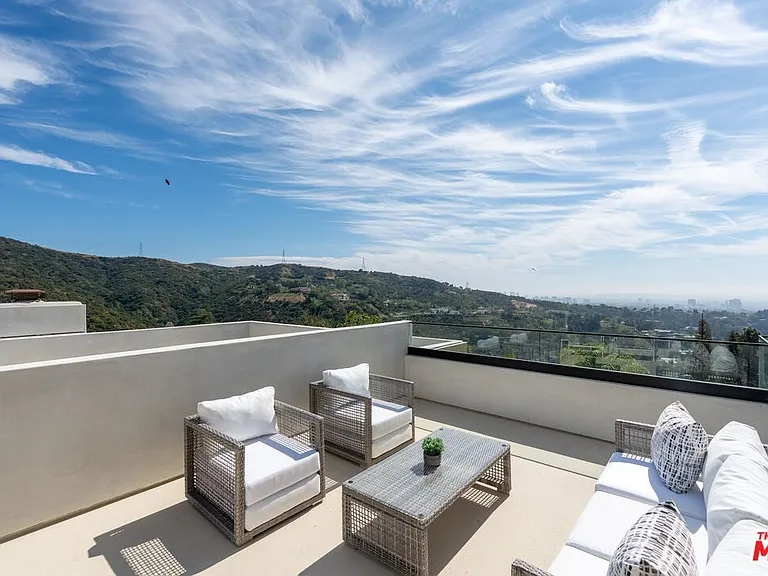 2501 Banyan Dr — Photo 52