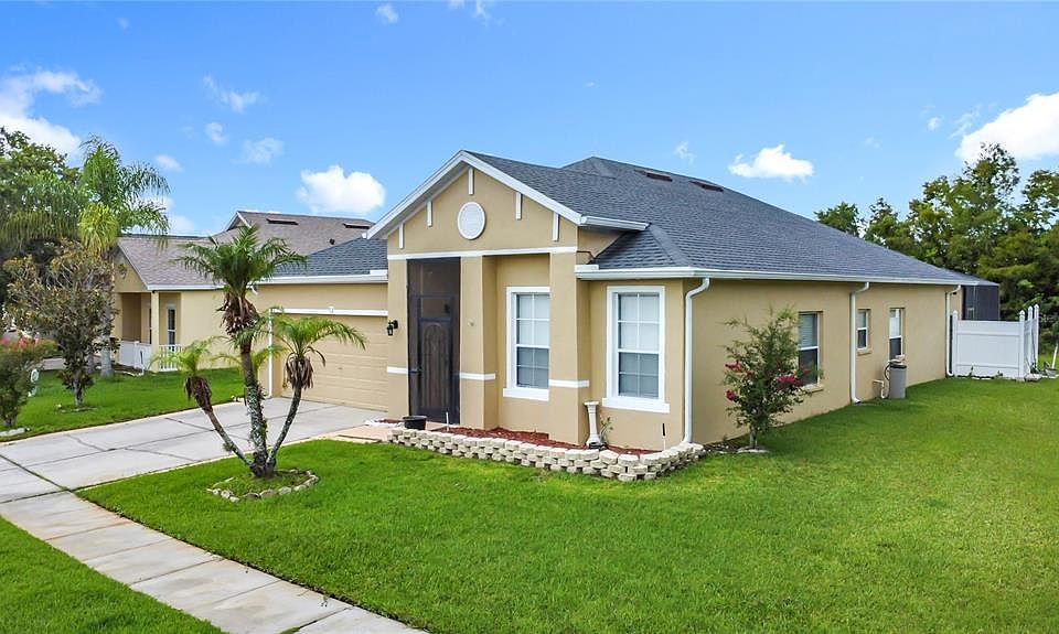 1st image of 799 Hacienda Cir