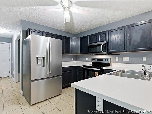 4th image of 30 Weymouth Cir