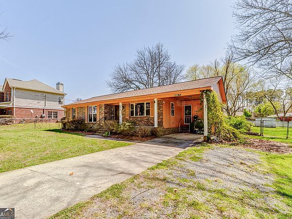 3rd image of 16 Mango Rd NE