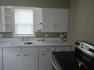 431 1/2 S Sycamore St #2, Centralia, IL 62801