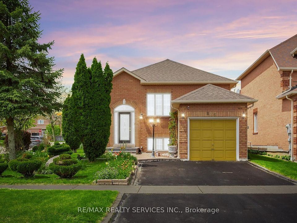 1st image of 836 Avocado Cres