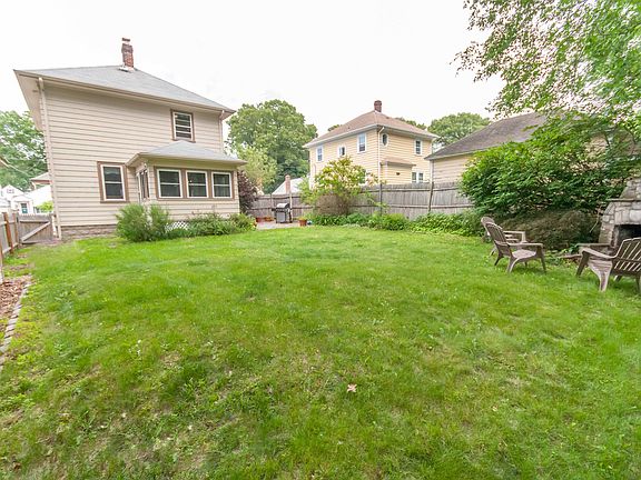 3rd image of 84 Fordson Ave