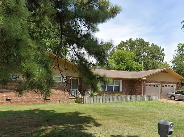 1114 Edgewood St SW, Decatur, AL 35601