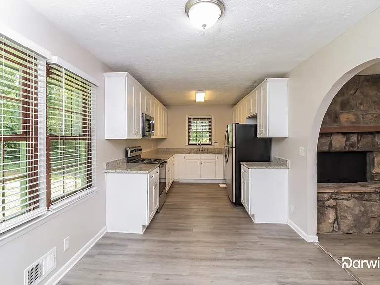 1800 Branch View Dr — Photo 4