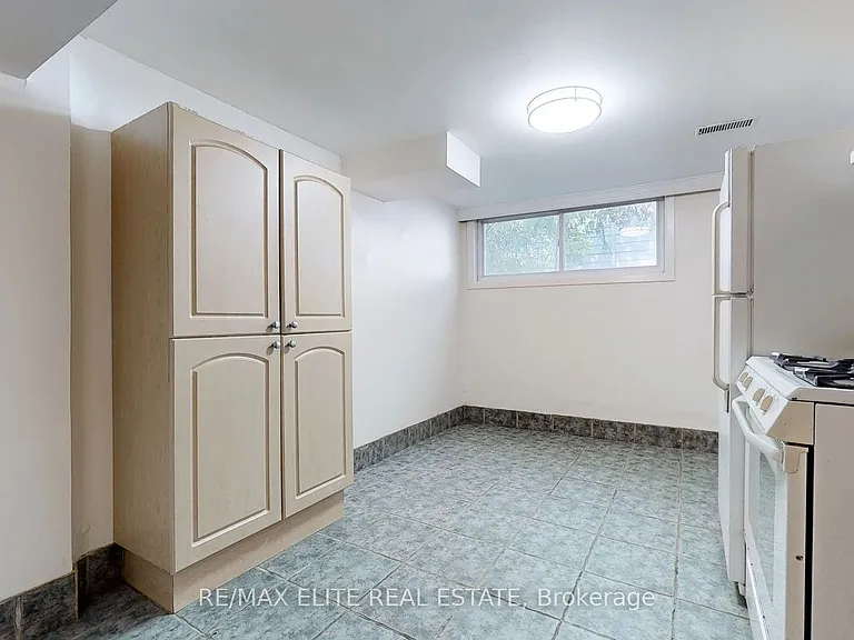 177 Maple Ave #BACK — Photo 11