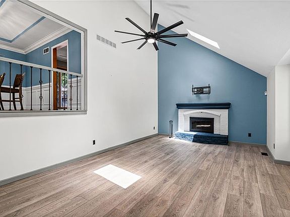 5th image of 1624 NE 81st St