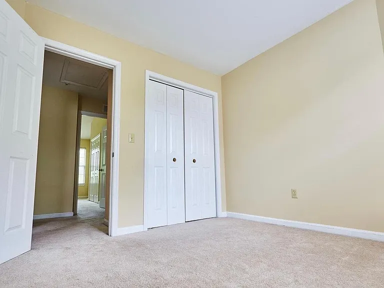 121 Langdon Farm Cir — Photo 16
