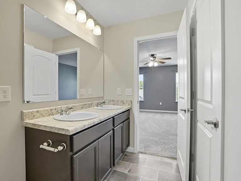 5089 Jessica Suzanne Dr — Photo 24