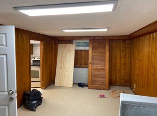 564 Ridge Rd, Elmont, NY 11003