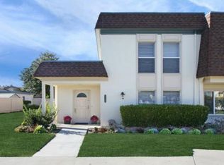 21342 Wavecrest Cir, Huntington Beach, CA 92646