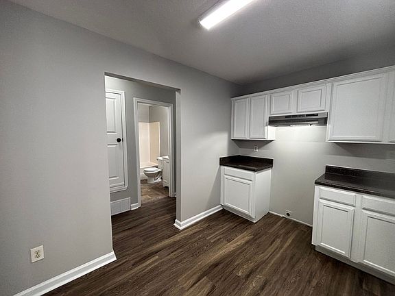 3rd image of 7149 Charlton Way