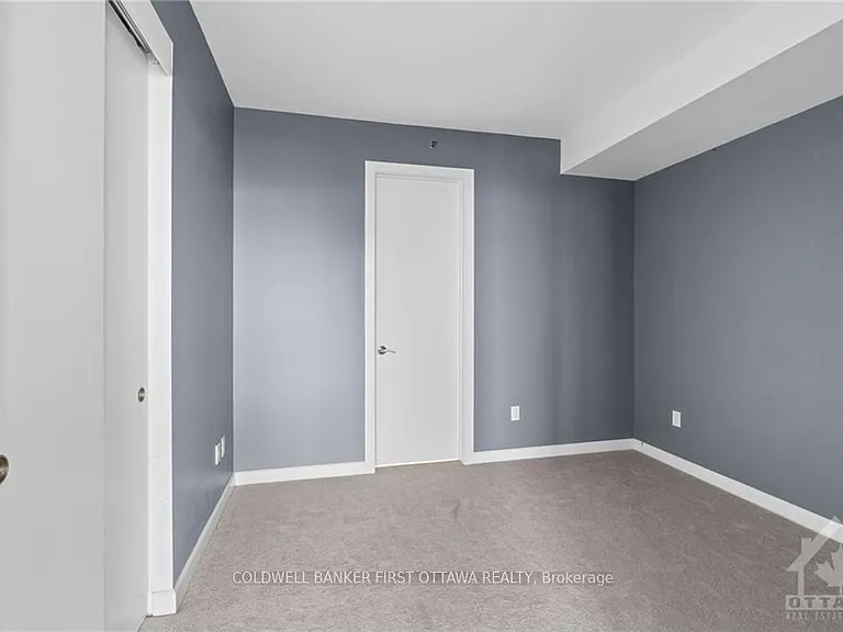300 Lisgar St #907 — Photo 16