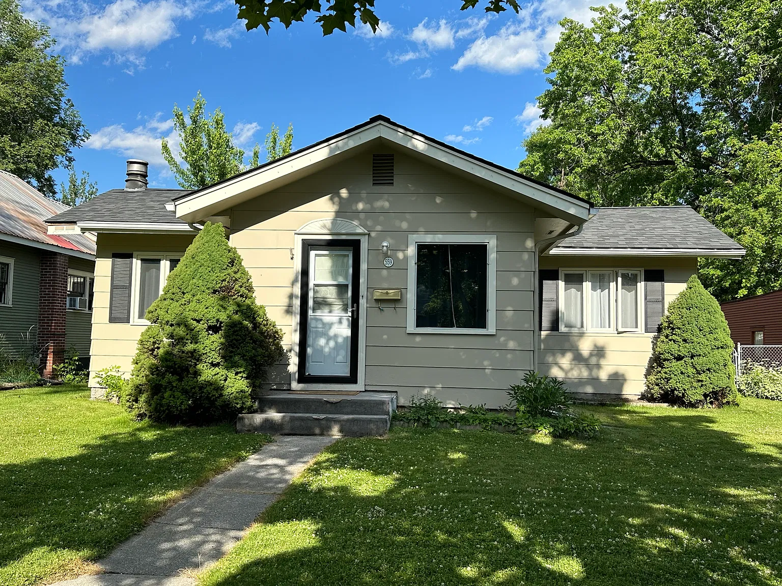 2 bed, 1278 sqft, $2,300 — Photo 2