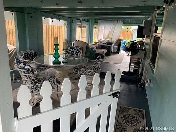 3rd image of 814 Dougherty St