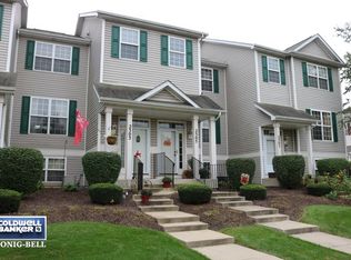 2303 Graystone Dr #A, Joliet, IL 60431