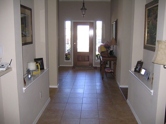 2nd image of 204 Water Oak Dr
