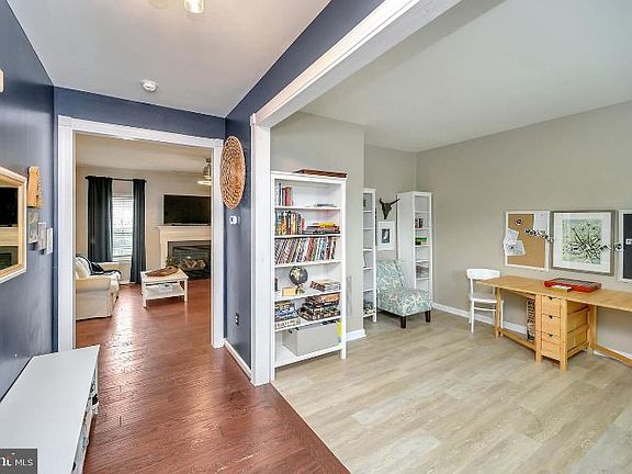5th image of 5813 Falls Grove Dr