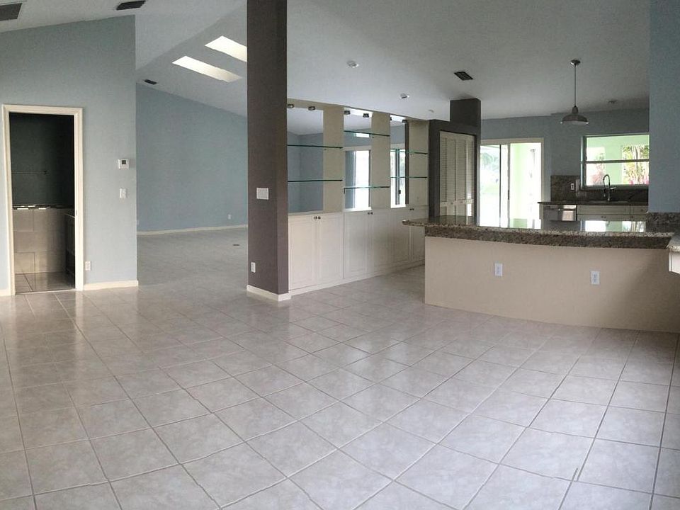 2nd image of 114 Elysium Dr