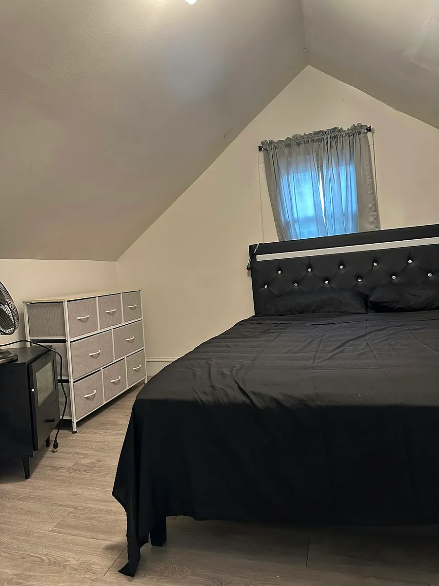 Bedroom #2 Available - 35 Rittenhouse Ter #FOR