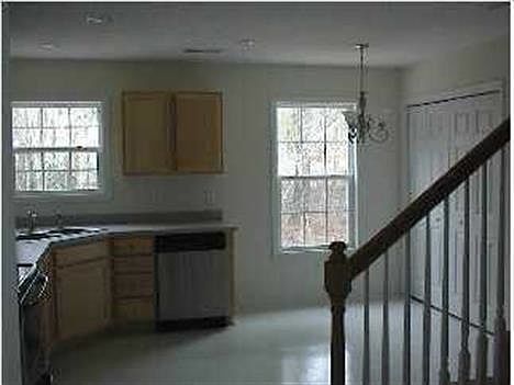 2nd image of 103 Covey Ct